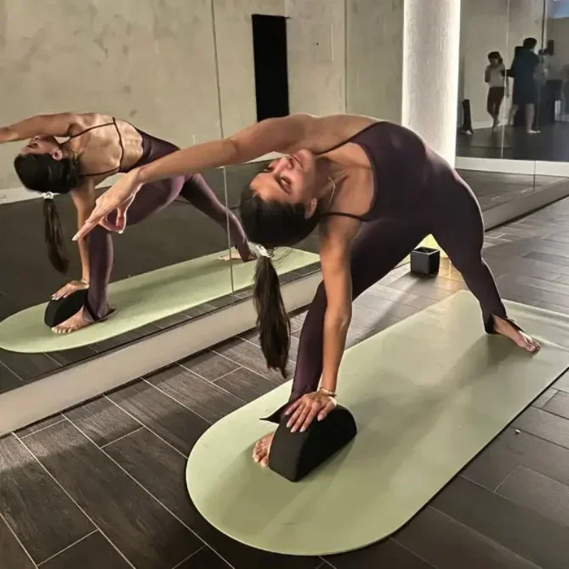 سجادة يوجا بيضاوية من المطاط و - مراجعة Pilates Yoga Bag وسعره