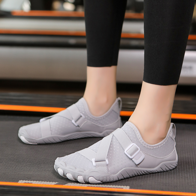 أحذية لياقة بدنية داخلية صامتة - مراجعة Pilates Yoga Fit وسعره
